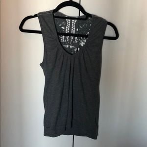 Floral Detailed Backing Vcut Tank